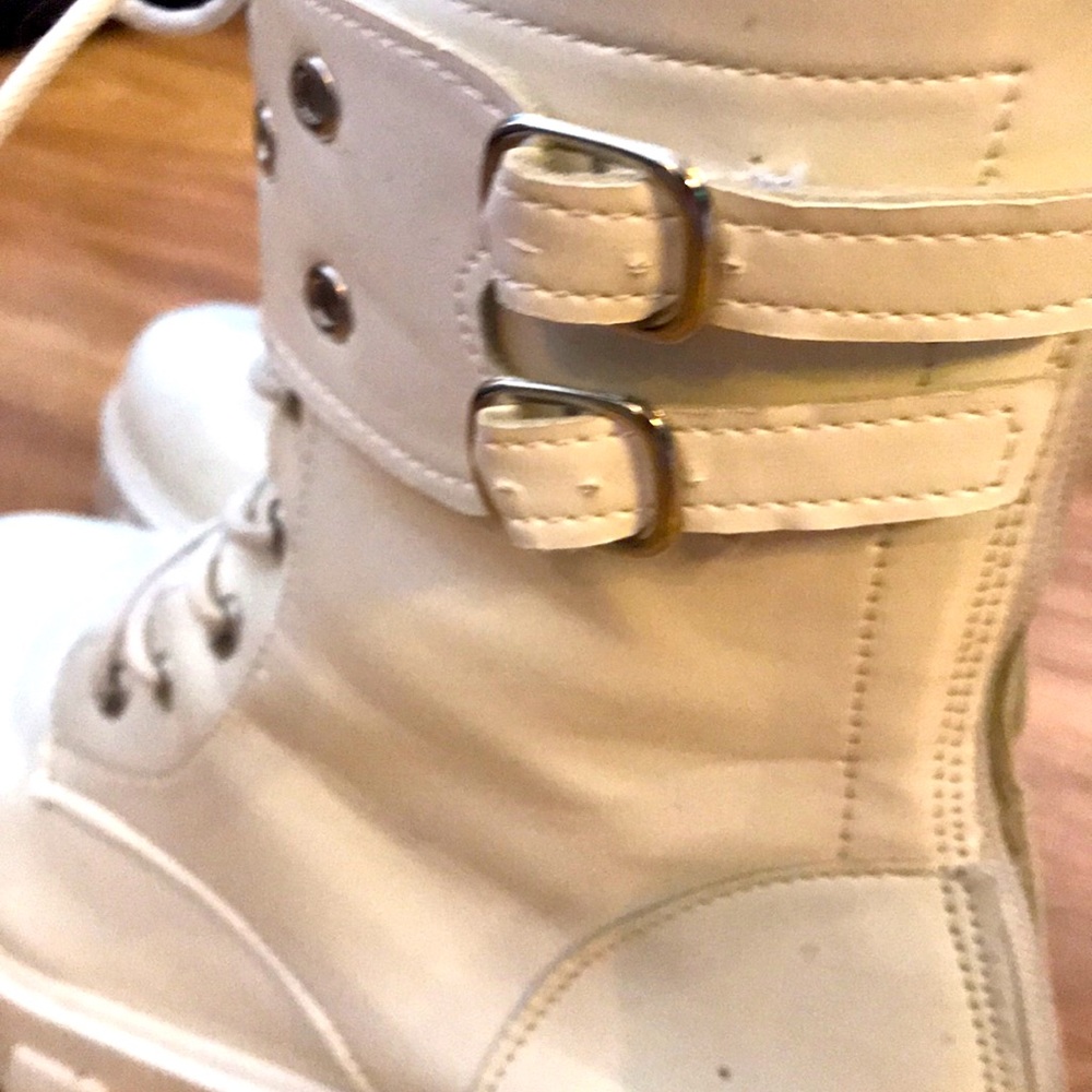 COPY - combat boot style